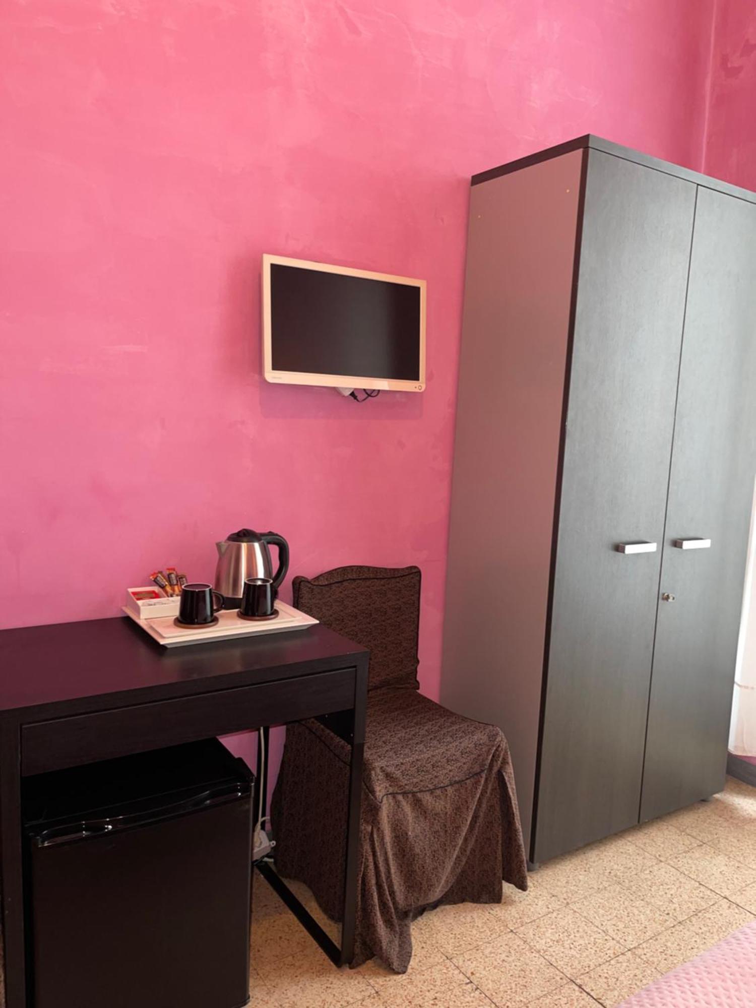 Guest House Meret Ρώμη Εξωτερικό φωτογραφία