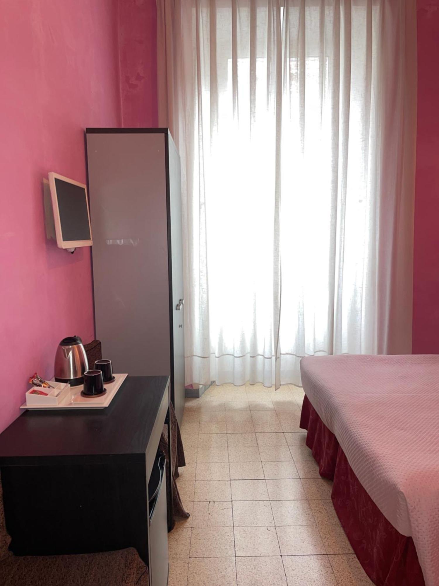 Guest House Meret Ρώμη Εξωτερικό φωτογραφία