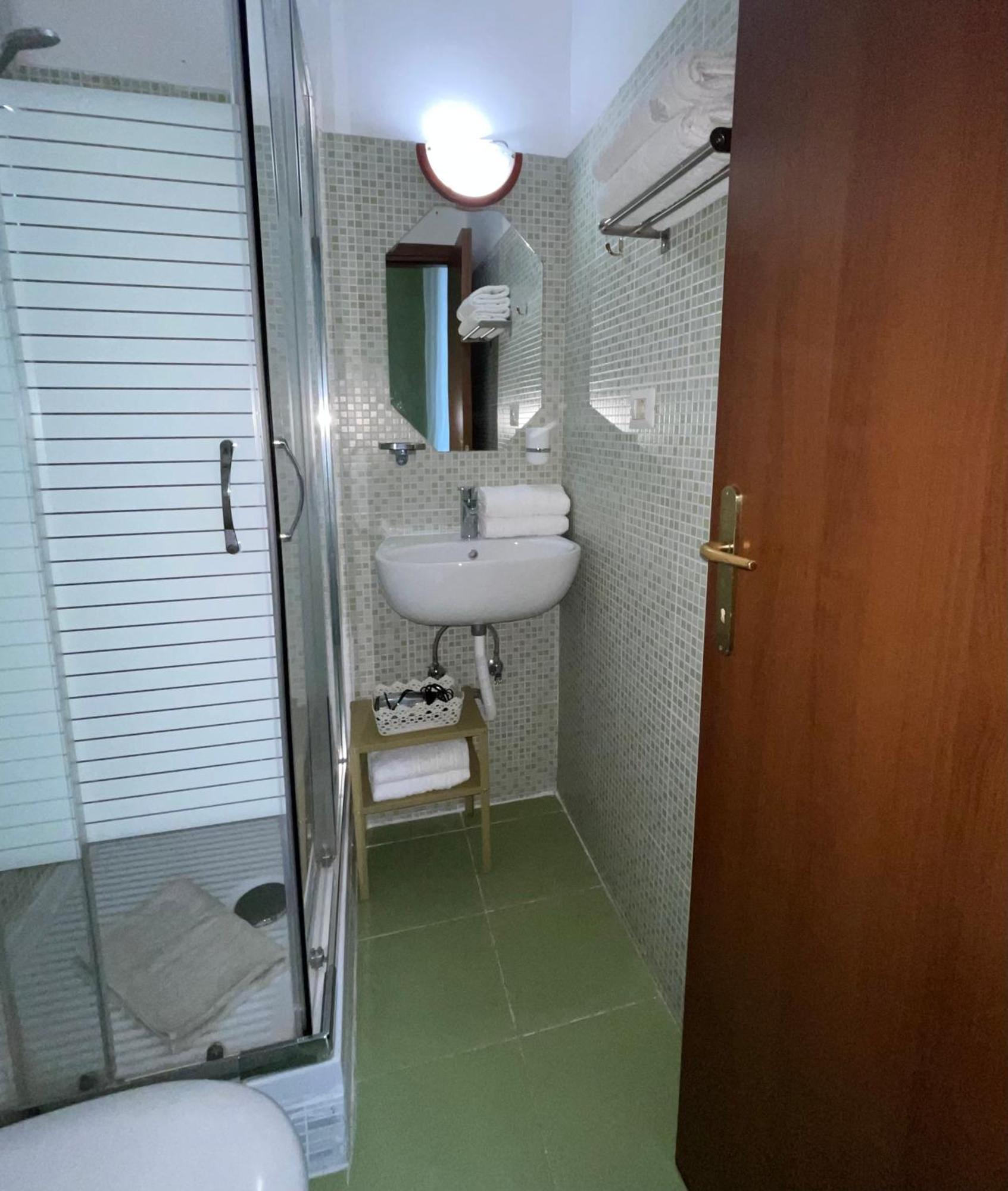 Guest House Meret Ρώμη Εξωτερικό φωτογραφία