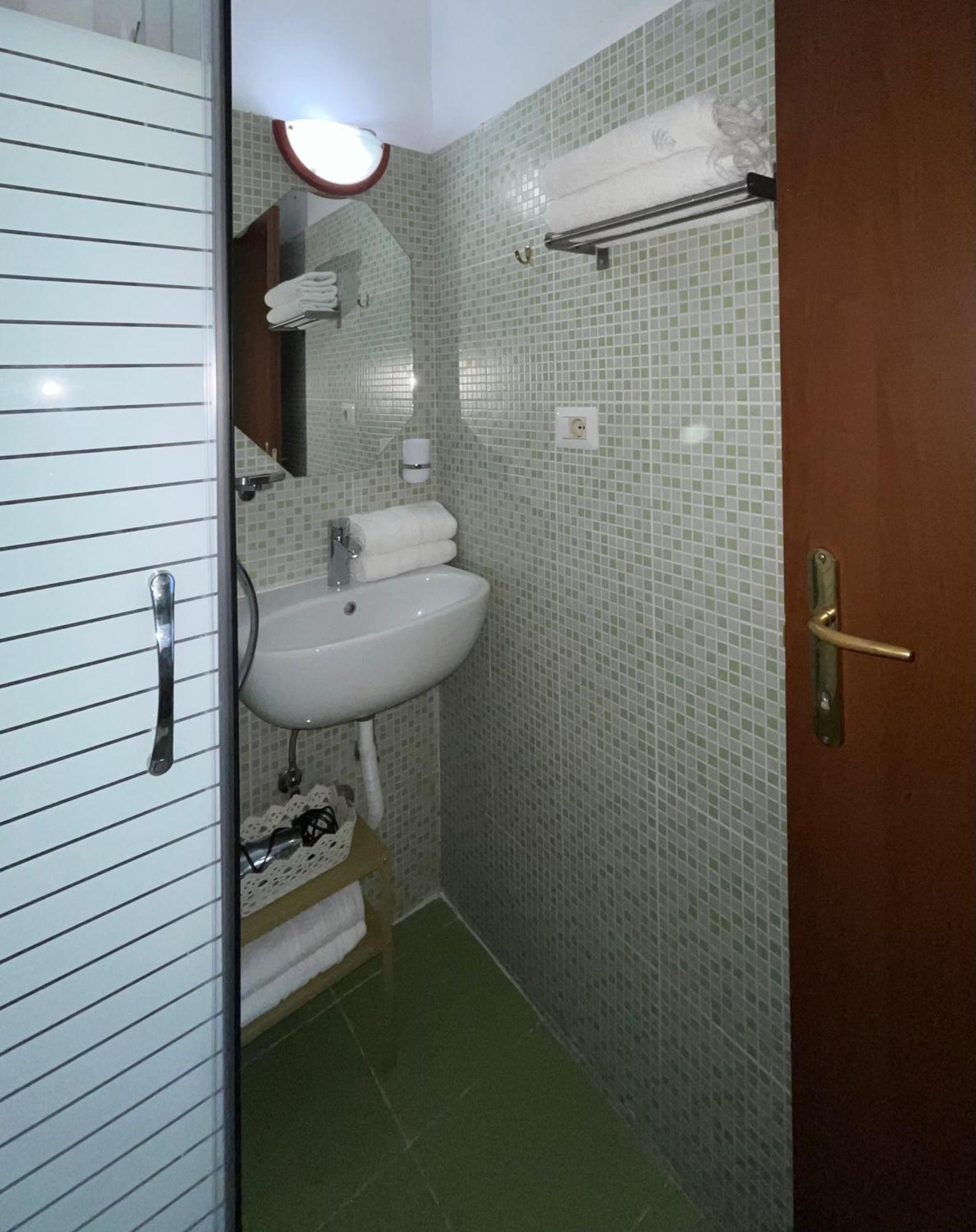 Guest House Meret Ρώμη Εξωτερικό φωτογραφία