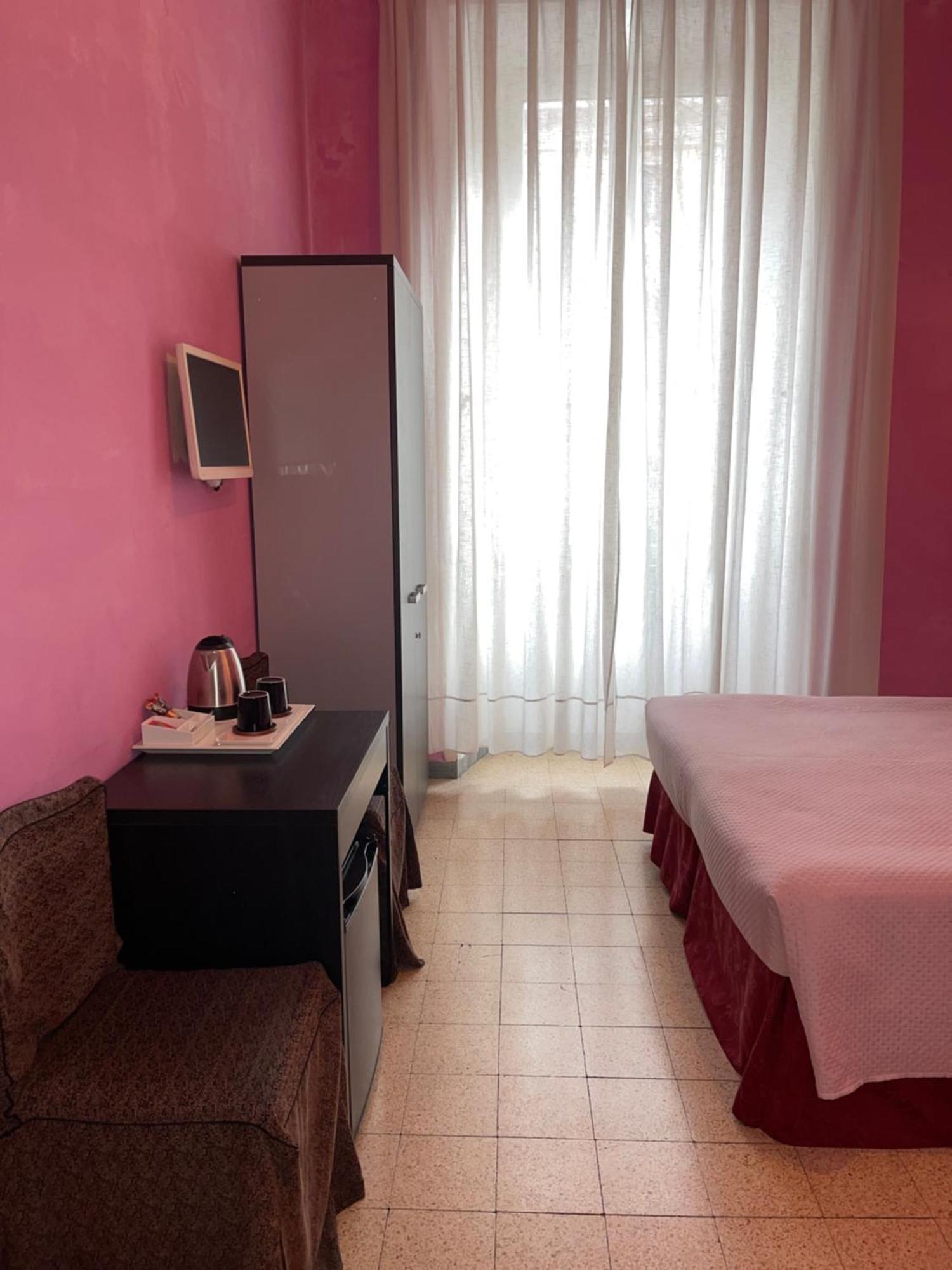 Guest House Meret Ρώμη Εξωτερικό φωτογραφία